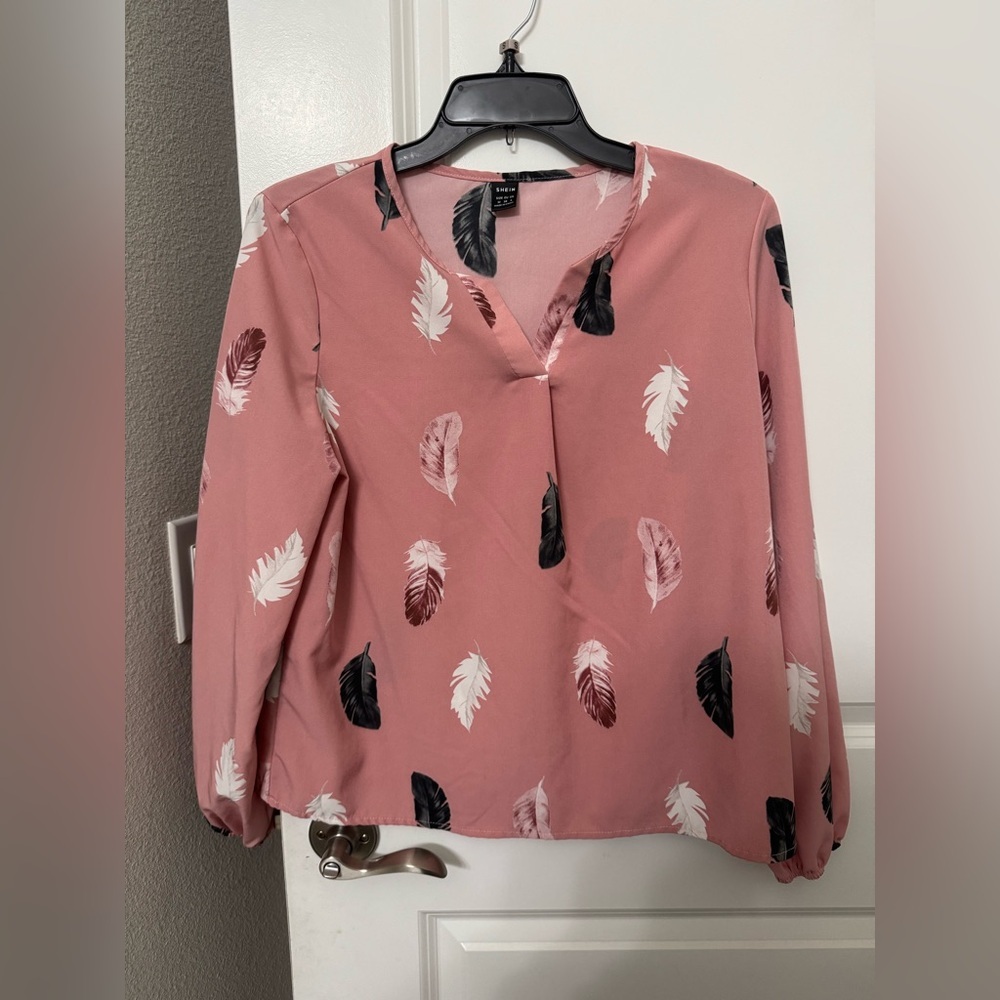 Shein Pink Feather Print Women's Top